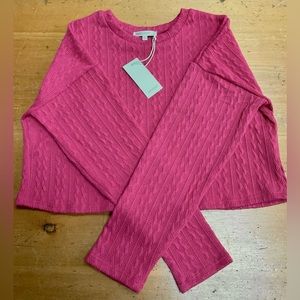 “Antistar” NWT - size M - cropped cable sweater style top